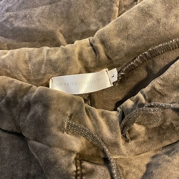 The Porter Collective Size Large Lot Bundle of 2 - Picture 3 of 7